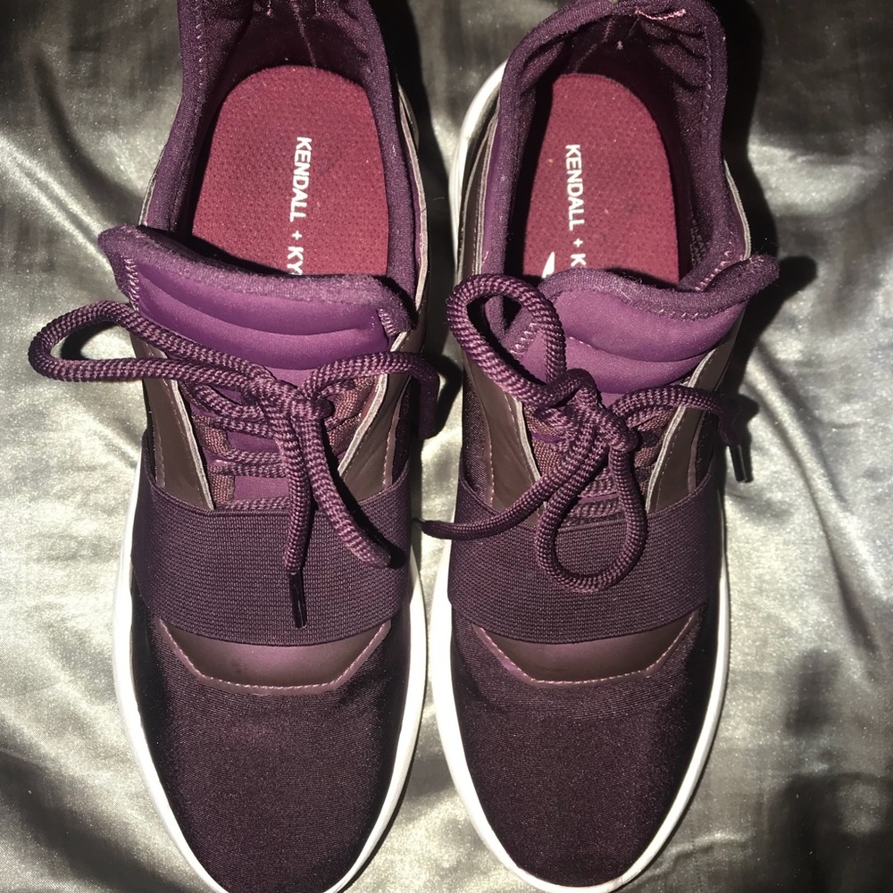 Kendall and Kylie sneakers - Picture 2 of 7